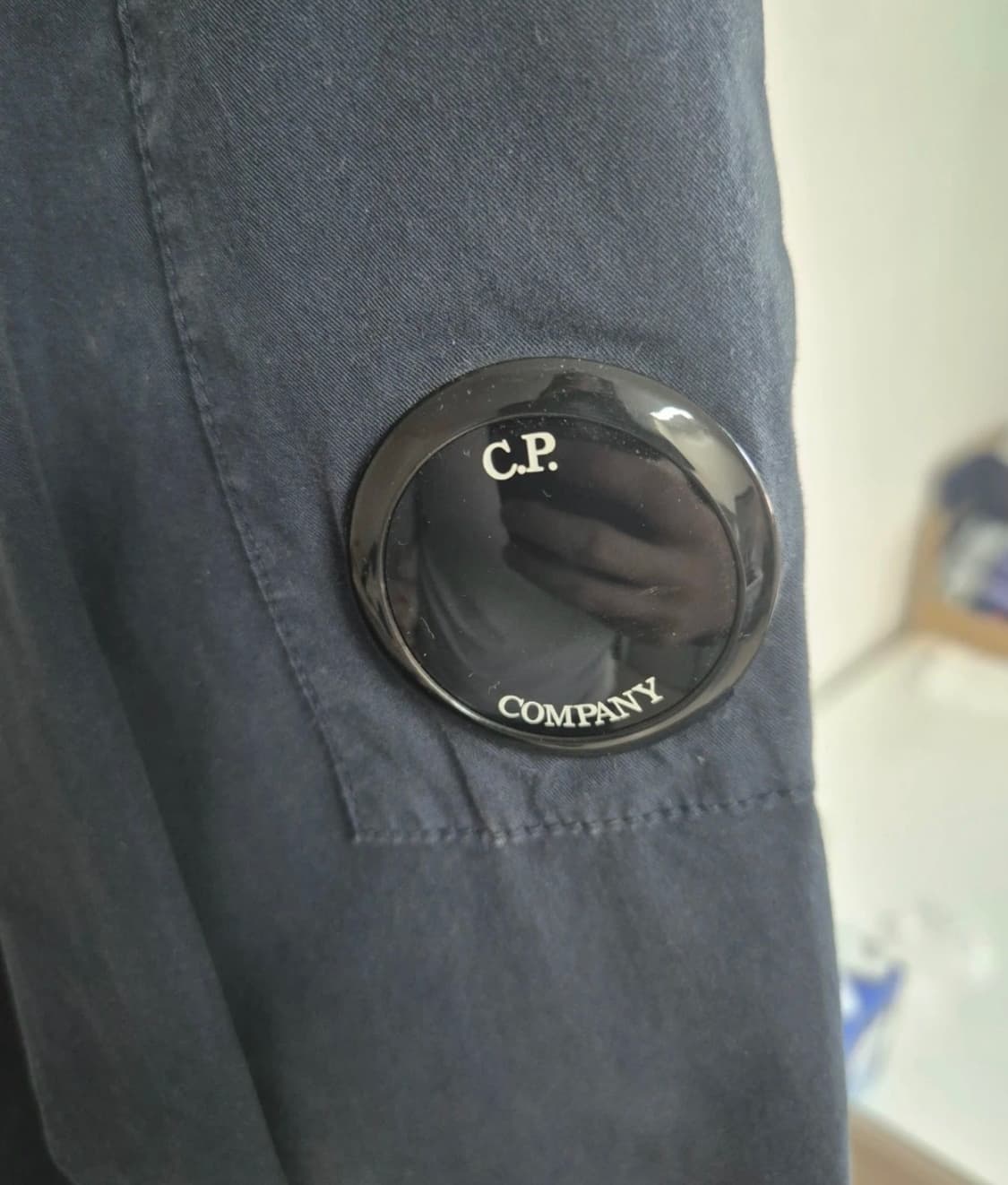 cp컴퍼니 자켓 렌즈버전 L 사이즈  상태 9.2/10  상태 좋습니다  상품이미지3