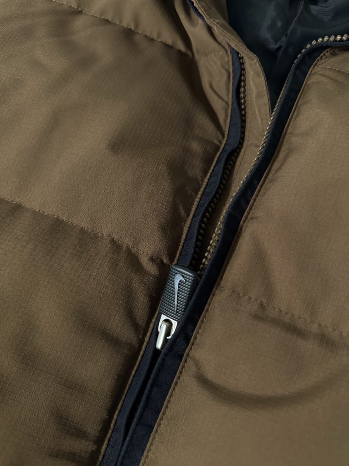 나이키 00‘s 오버핏 딥브라운 스우시 덕다운 푸퍼 패딩 상품이미지4