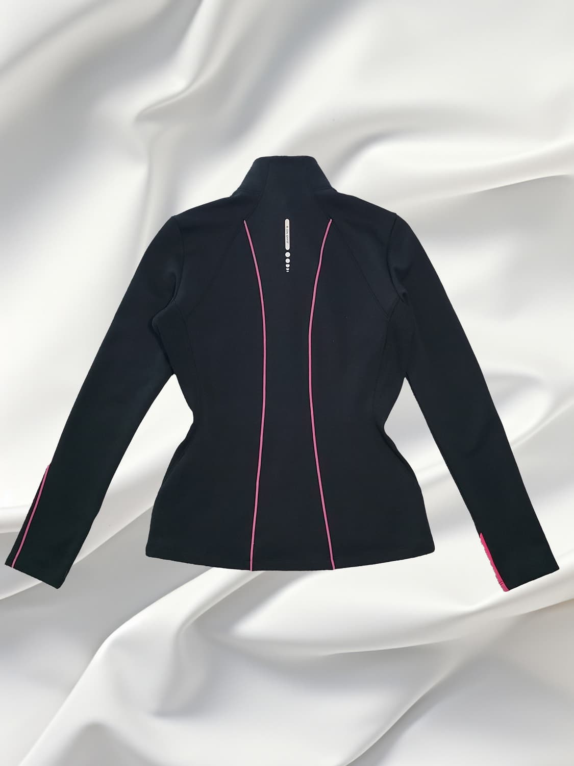 [Le Coq SPORTIF ] 블랙/핫핑크 슬림핏 트레이닝복 집업 상품이미지2