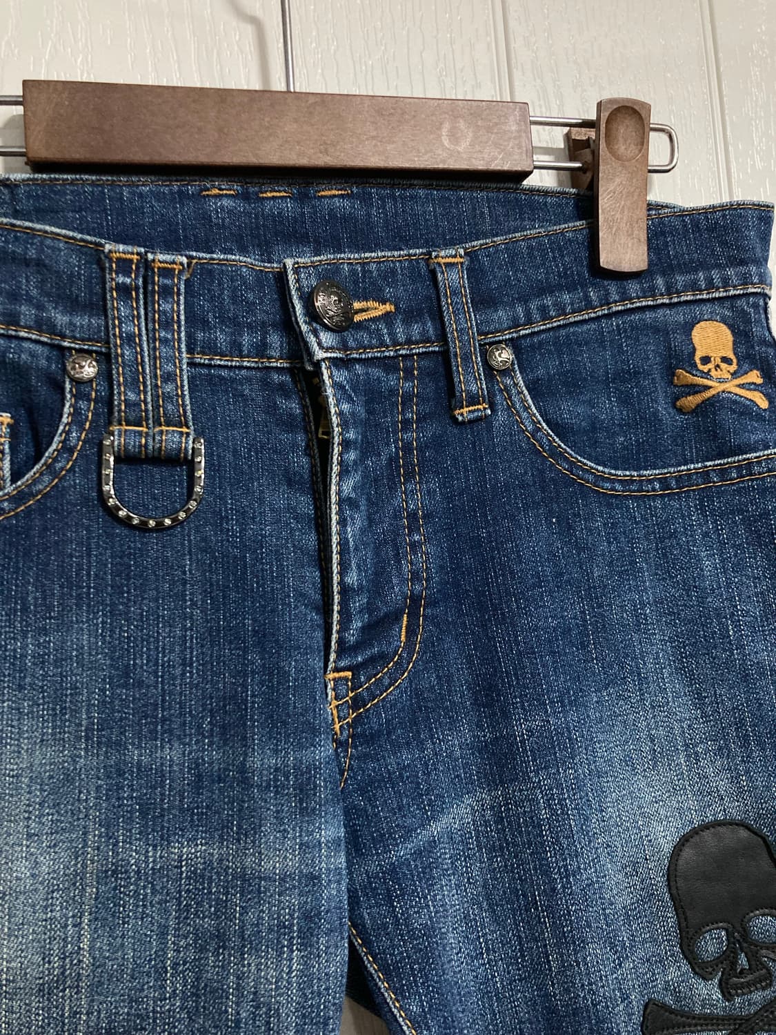 로엔 스컬 레더 패치 데님 팬츠 상품이미지2