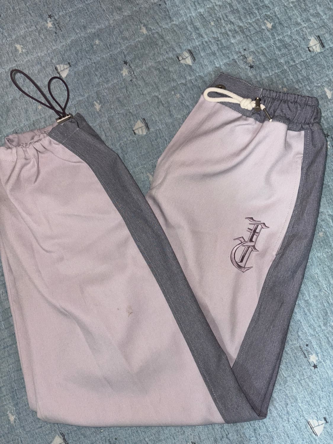 일괄 팬시클럽 플로윙 투 톤 스트링 팬, 러프 레글런 크롭 티 상품이미지2