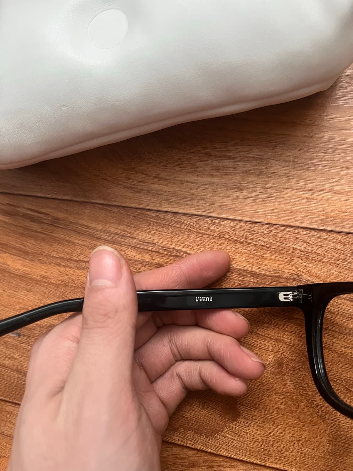 젠틀몬스터 마르지엘라 MM010 블랙 안경 상품이미지2