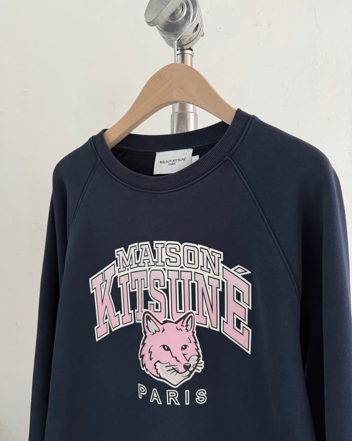 Maison Kitsune 메종키츠네 캠퍼스폭스 어드저스티스 맨투맨 상품이미지4