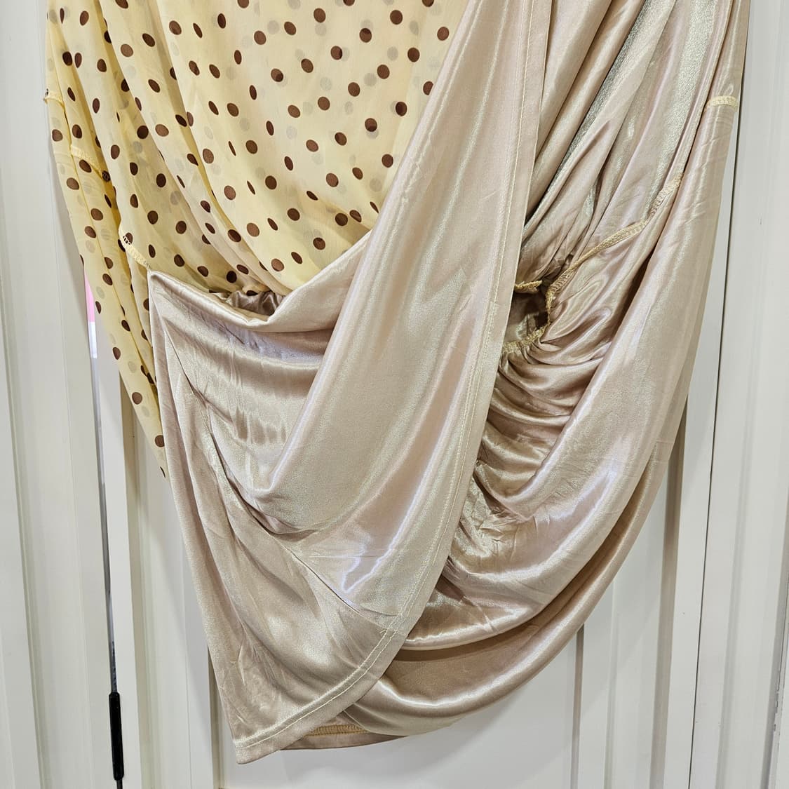 아마벨(Amavel) 초코도트 레이스업 원피스 상품이미지6