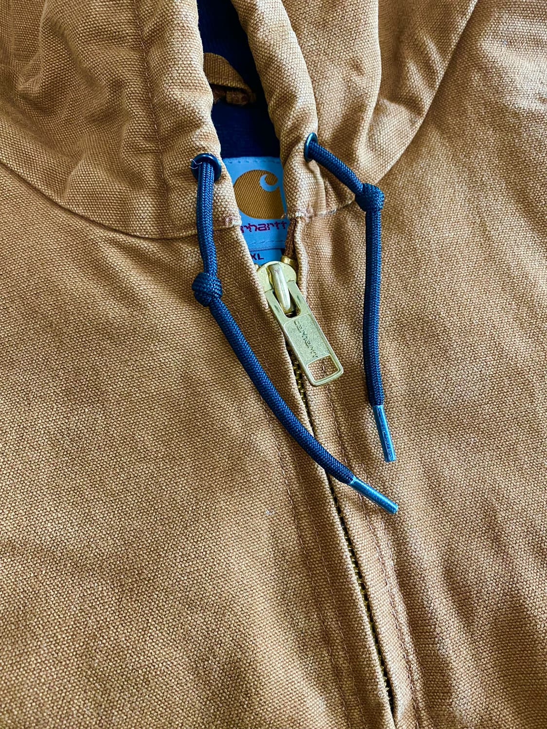 정품 칼하트 j130 액티브 자켓 XL 상태 최고 상품이미지3