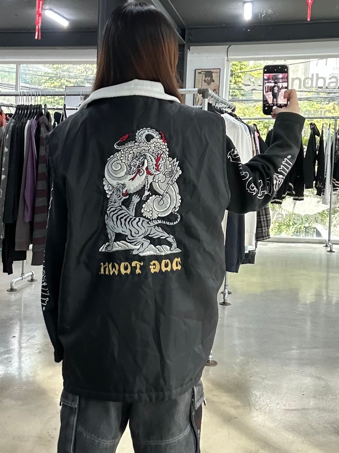 도그타운 드래곤 자수 리버시블 후리스 베스트 상품이미지3