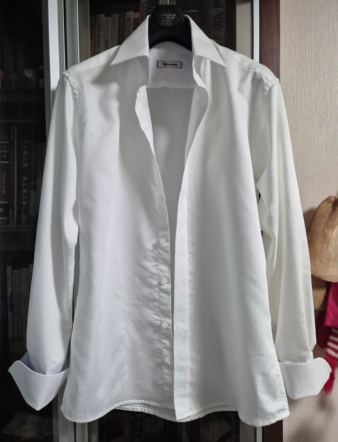 화이트 셔츠 2벌 일괄 상품이미지1