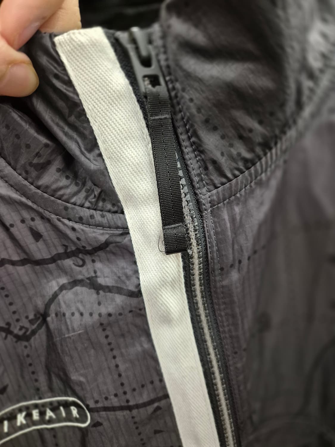 나이키 에어 바람막이 L 블랙 상품이미지4