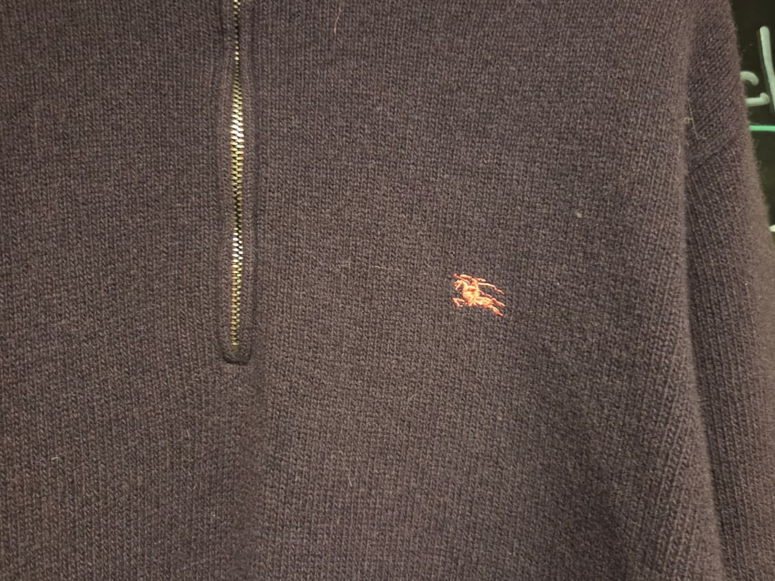 버버리 클래식 짚업니트 상품이미지3