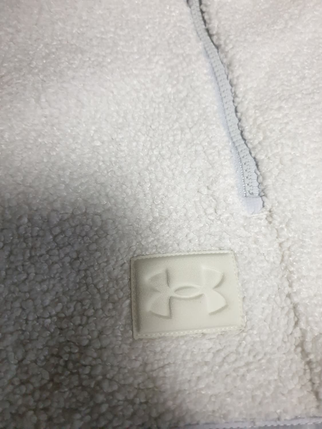 언더아머 UA미션 패치로고 플리스 베스트 (S) 상품이미지4