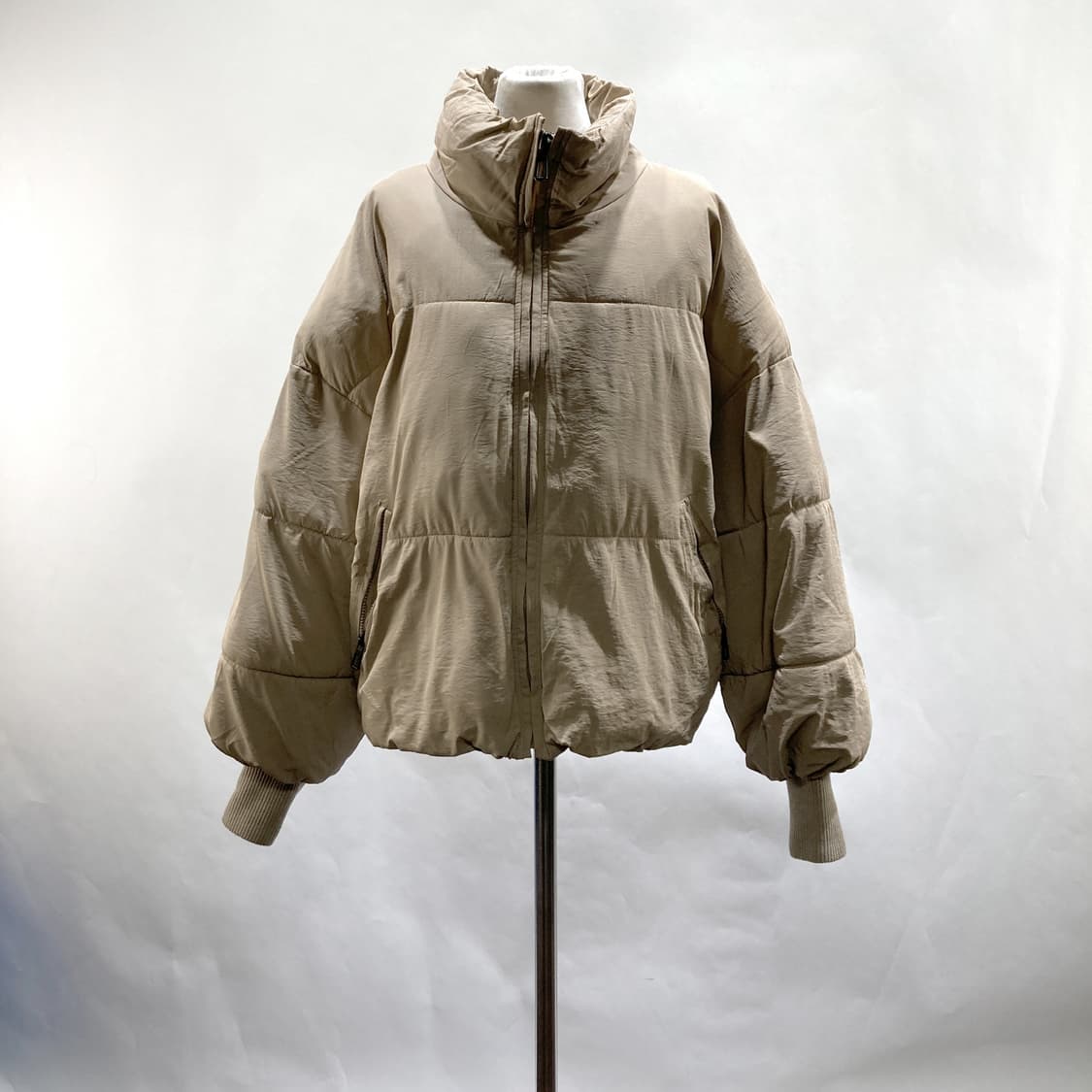 자라 여성오버핏패딩자켓 베이지 XS 상품이미지1