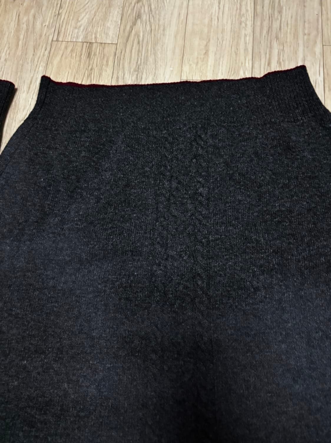 웨이비니스 드리프트 레이어드 니트 차콜 상품이미지6