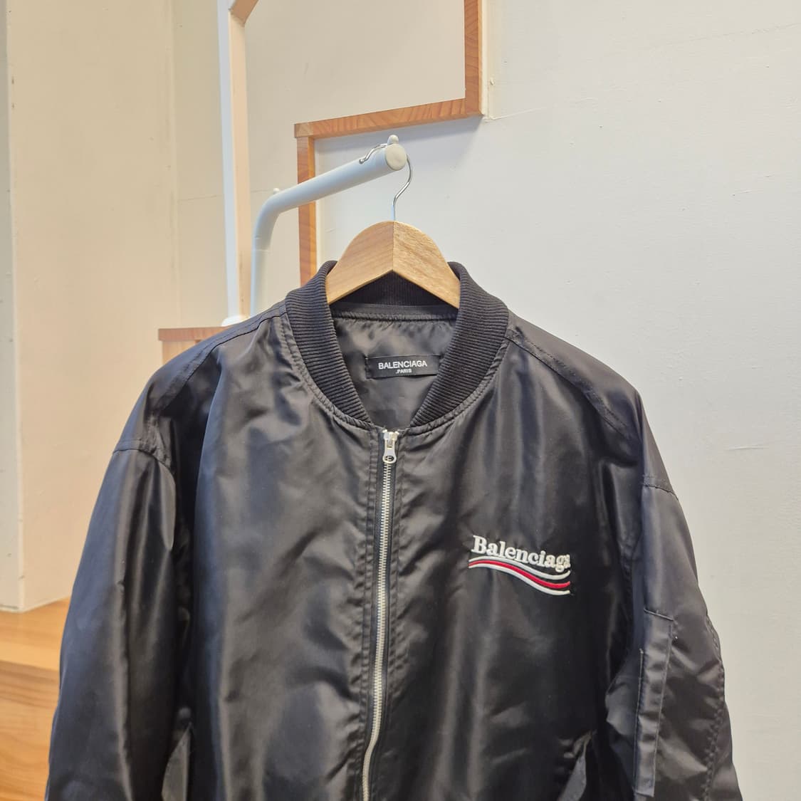발렌시아가 봄버 자켓  상품이미지3