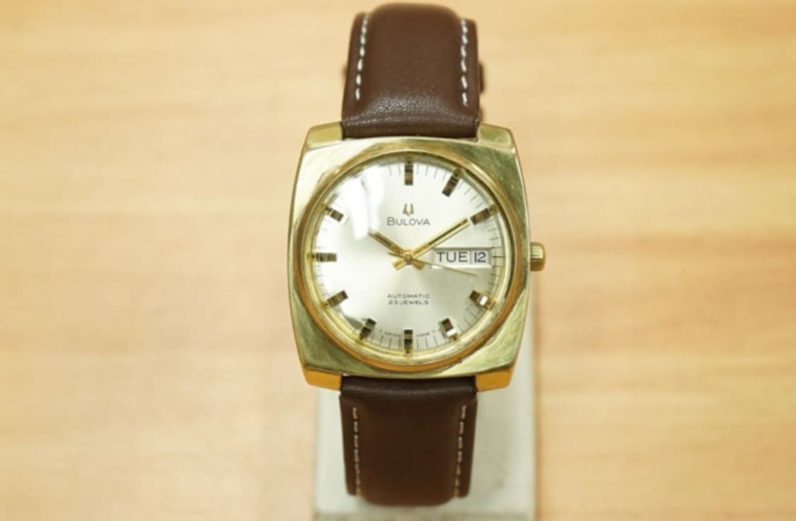 70s 부로바 옥타곤 프레임 금장 오토매틱 시계  상품이미지2