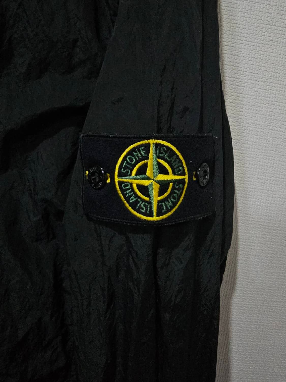 [백화점판/A+급] 스톤아일랜드 나일론 오버셔츠 자켓 95 / M 상품이미지3