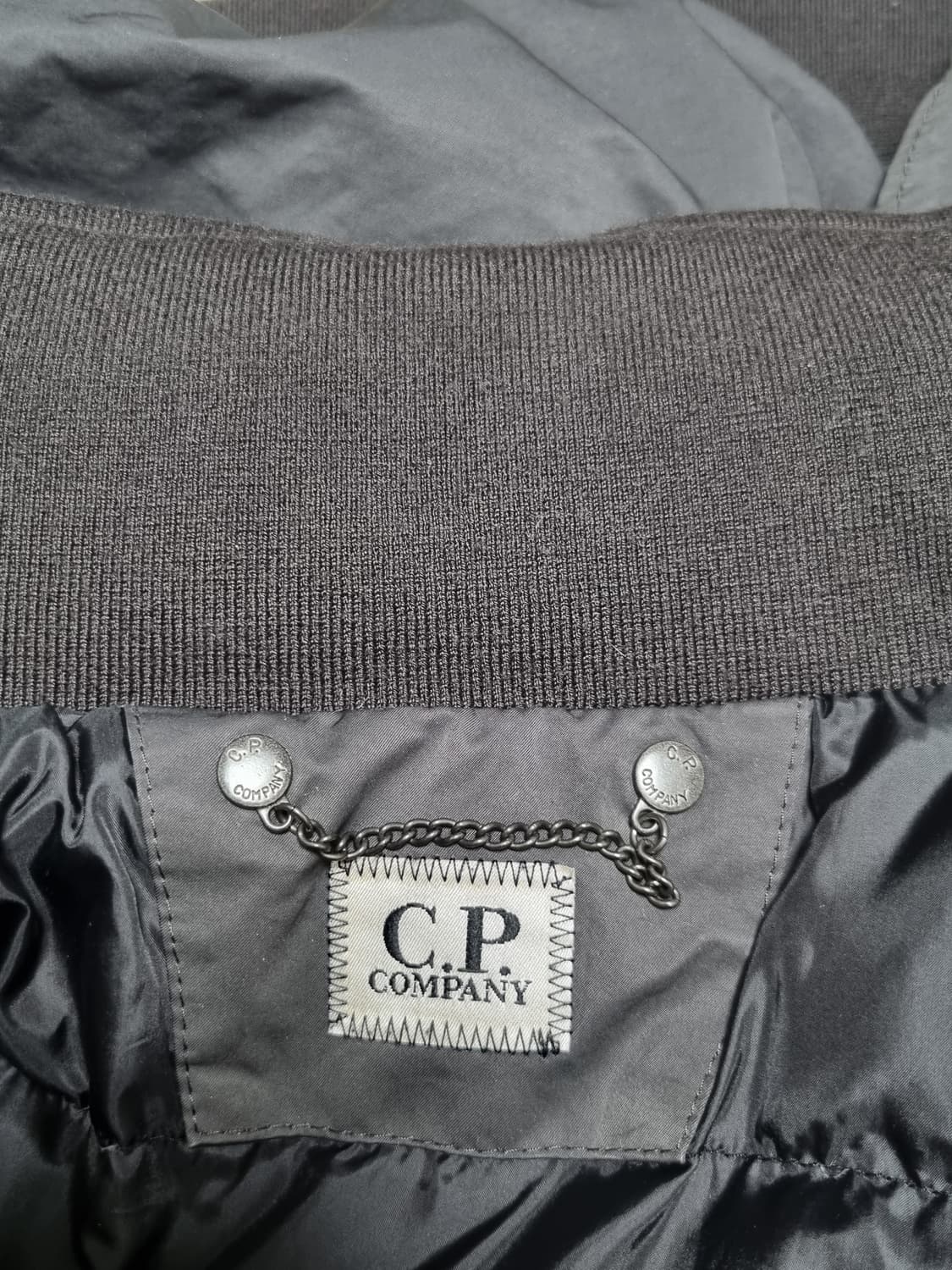 cp컴퍼니 패딩봄버 항공점퍼 상품이미지3