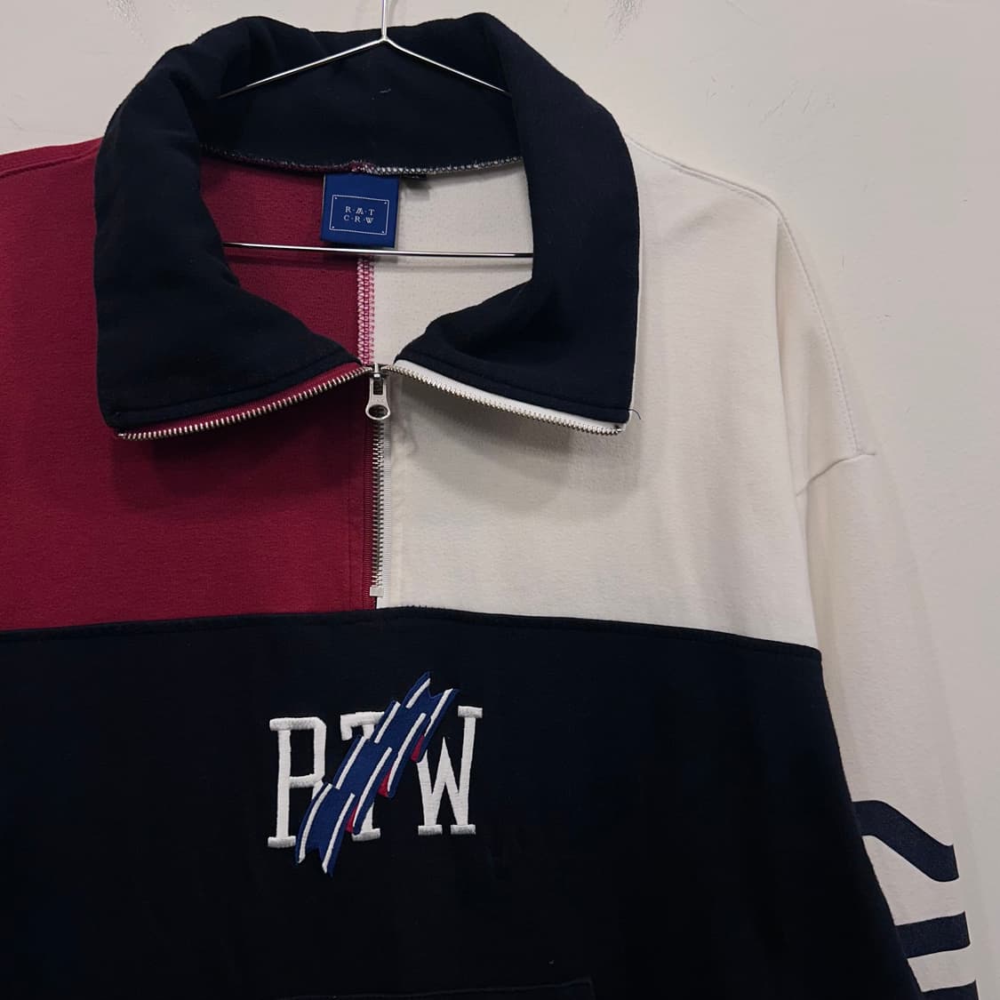 로맨틱크라운 반집업 배색 오버핏 코튼 아노락 상품이미지1