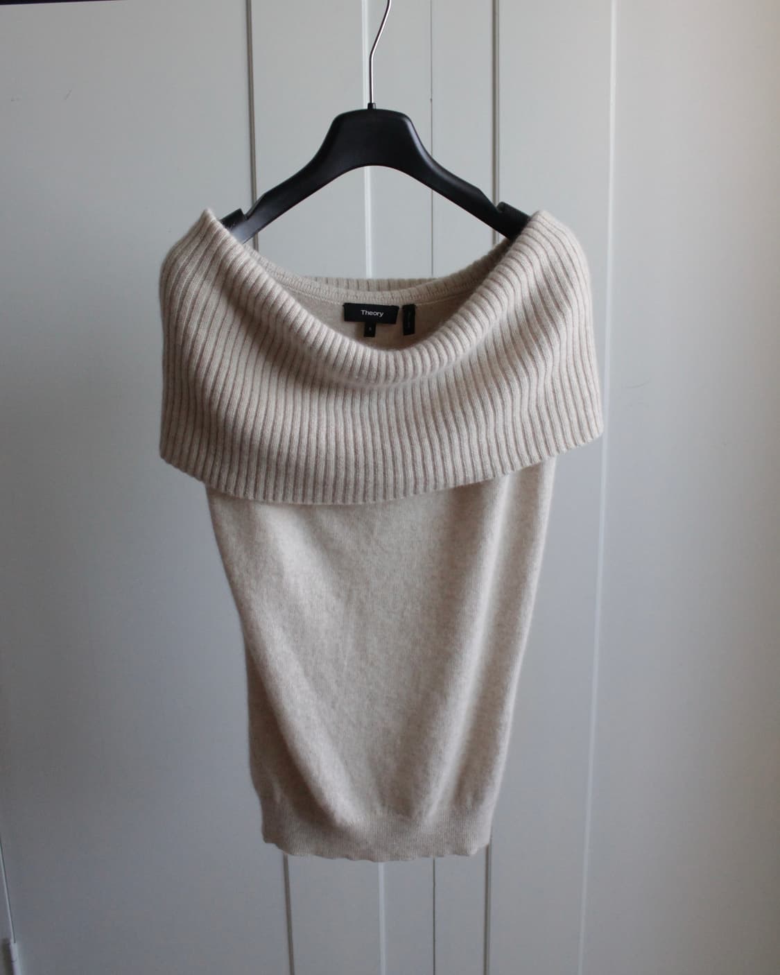 Theory cashmere off-shoulder top 상품이미지5
