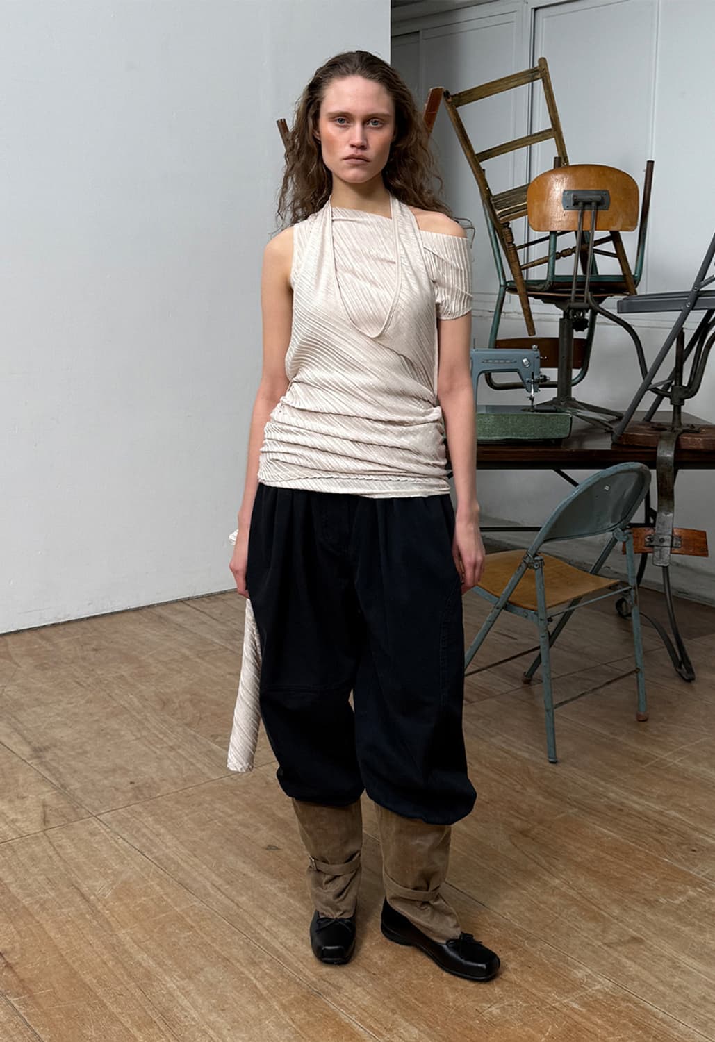 Open yy FULL GATHER PANTS, BLACK 상품이미지4