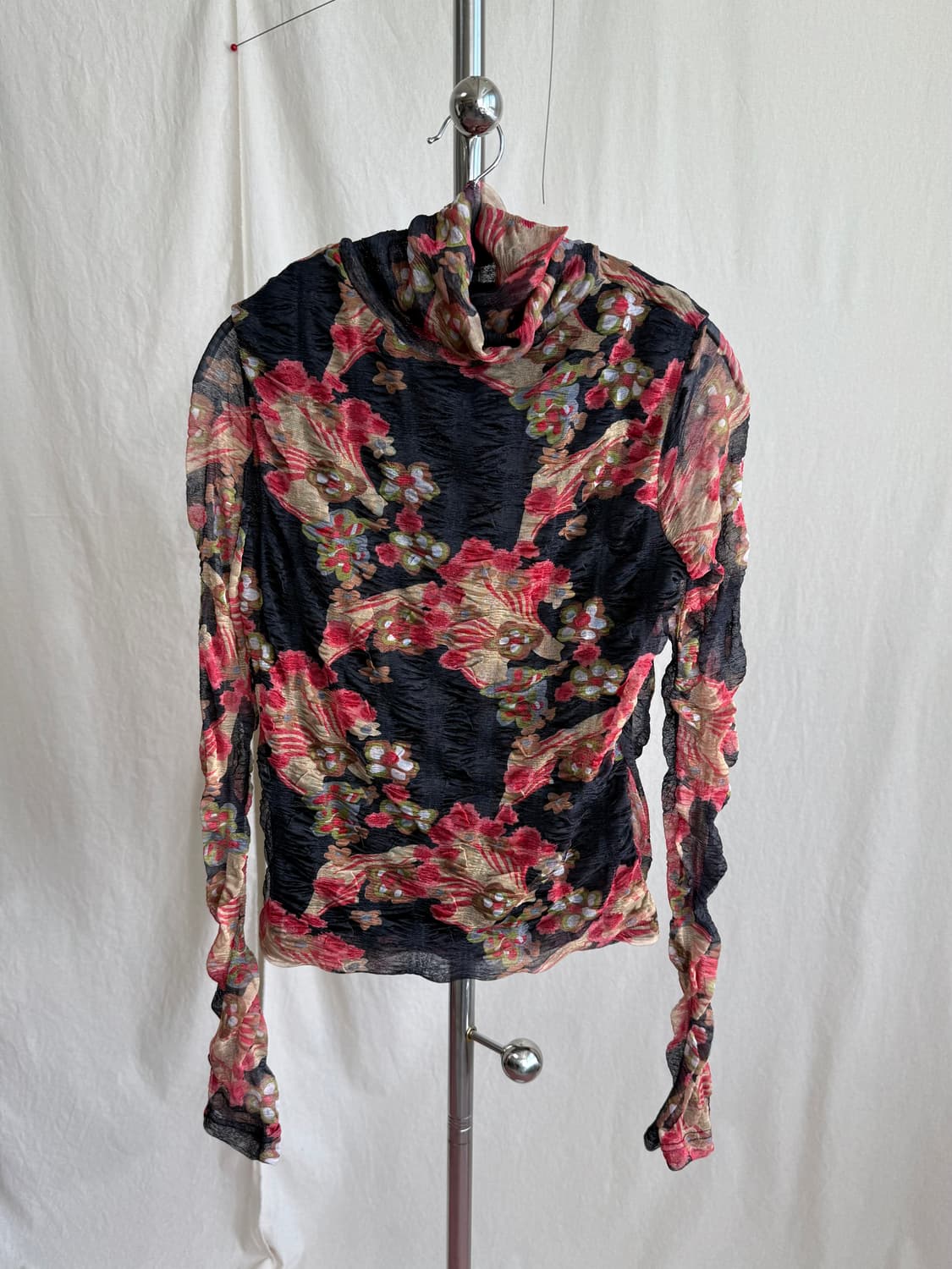 Kafuu 셔링 플라워 매쉬 탑 상품이미지1