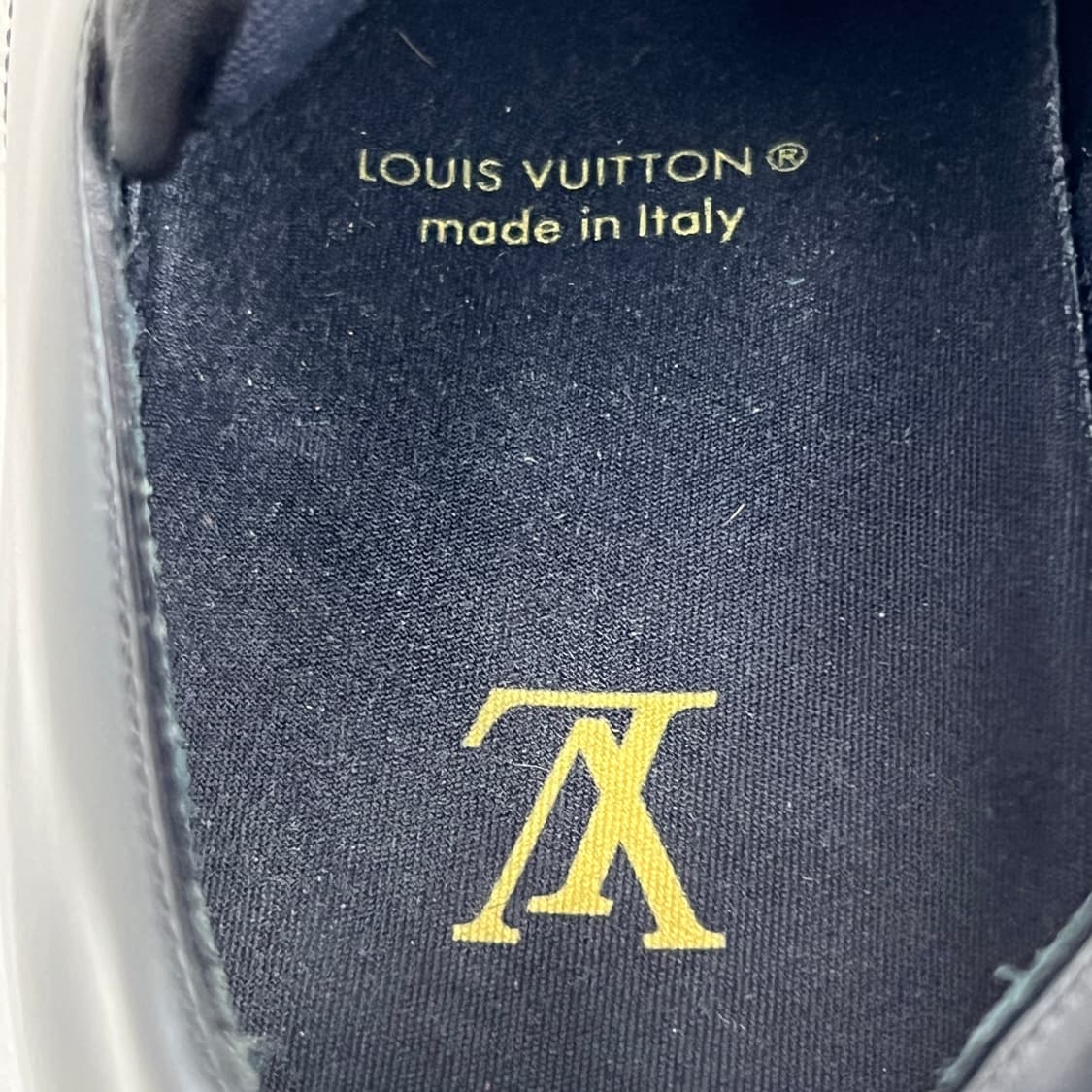 루이비통 LV 로고 레이스업 더비 슈즈 상품이미지9