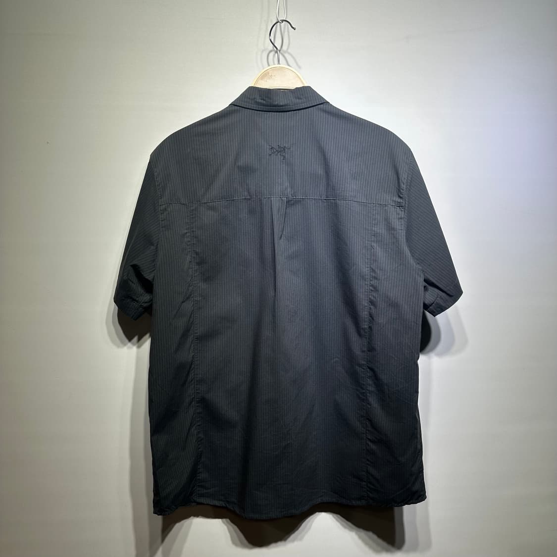 아크테릭스 반팔 셔츠 판매합니다 상품이미지4