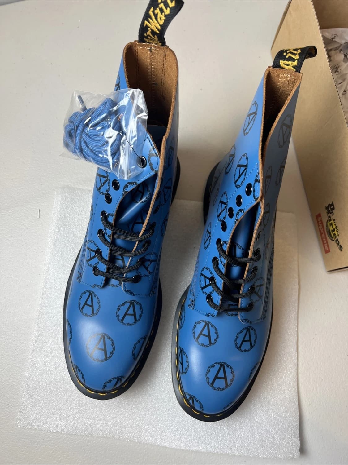 슈프림 x 언더커버 x 닥터마틴 8홀 아나키 블루 부츠 280 상품이미지4