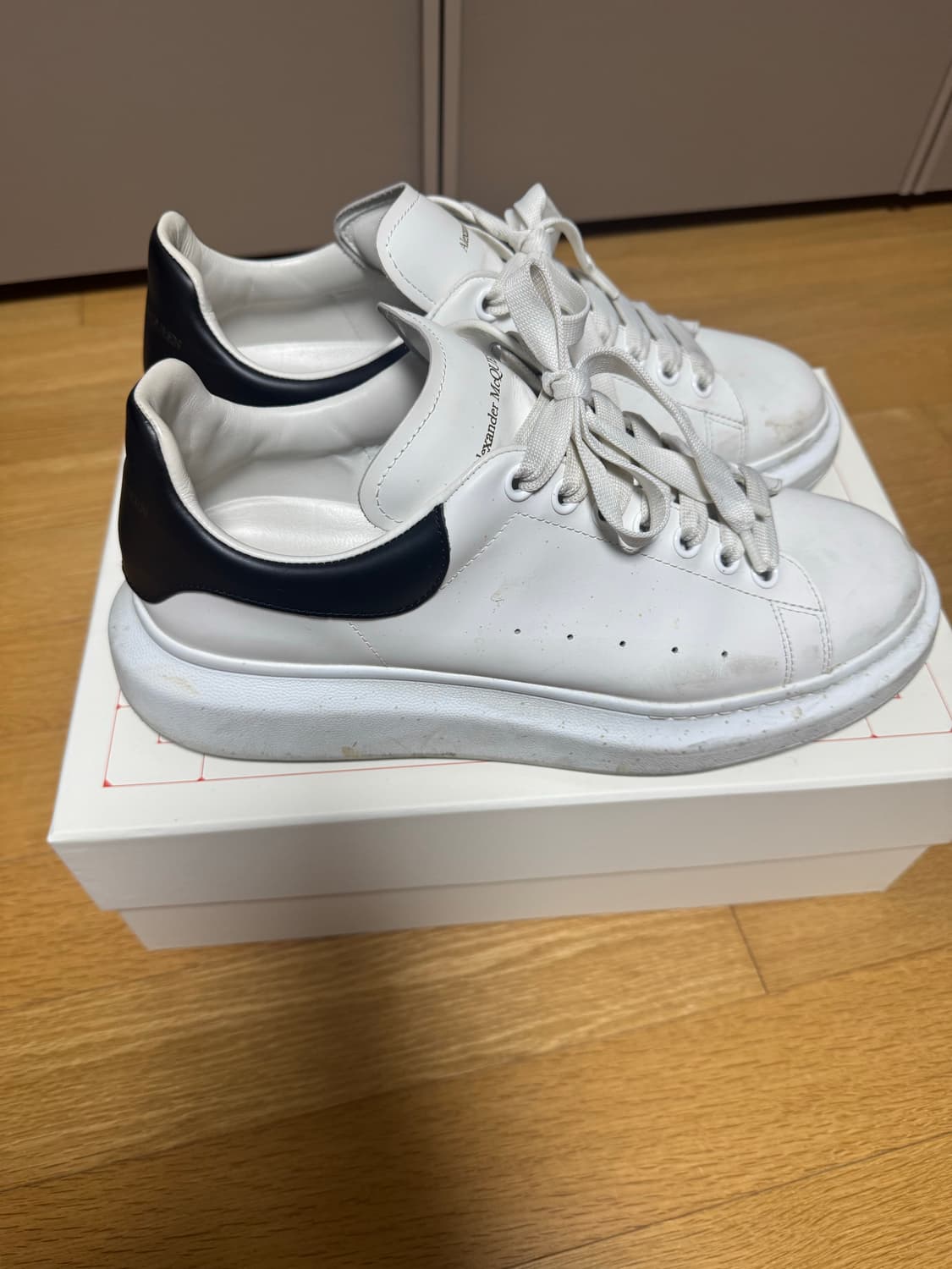 알렉산더 맥퀸 43.5 상품이미지1