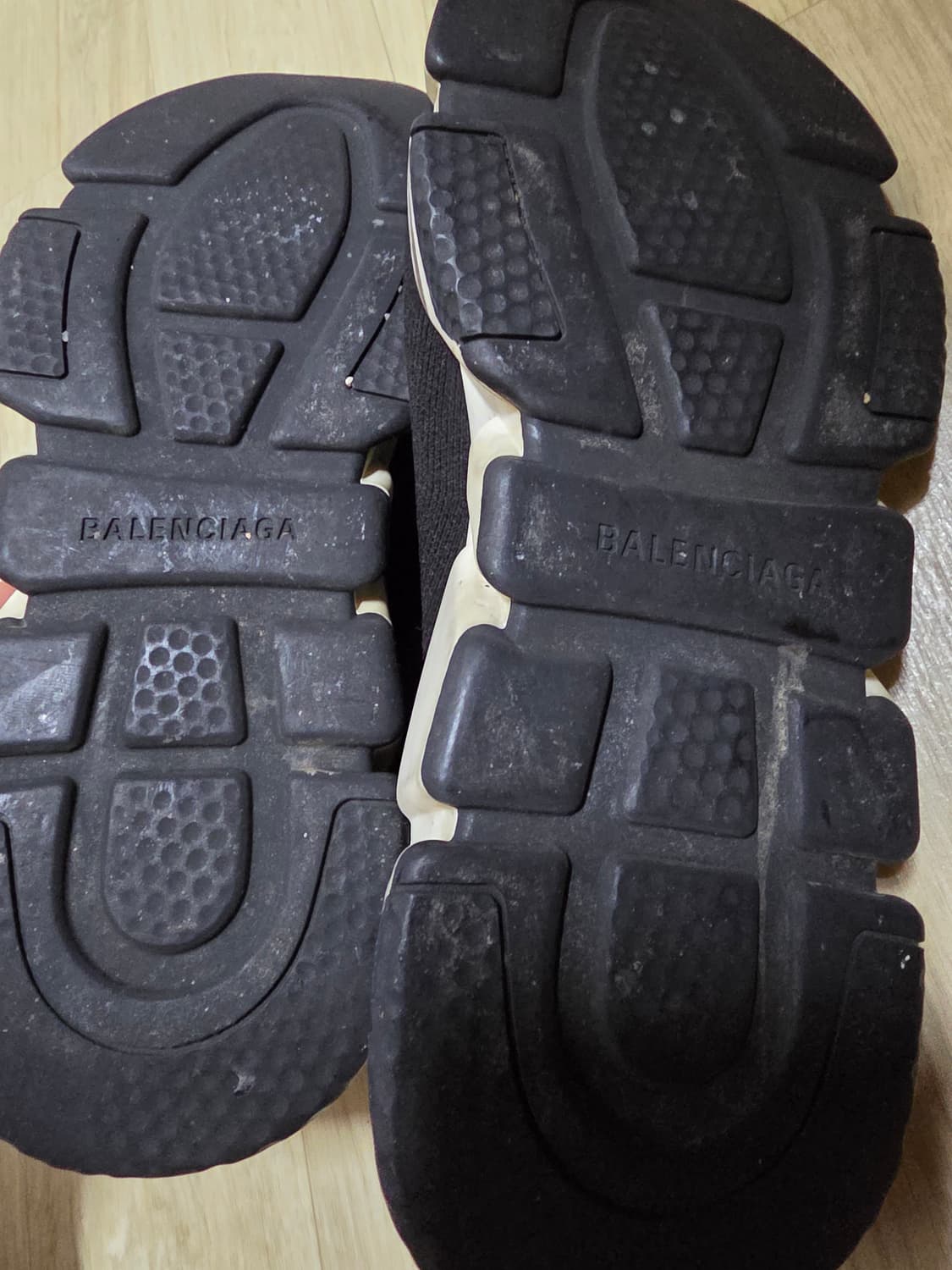 발렌시아가스피드러너 265 상품이미지5