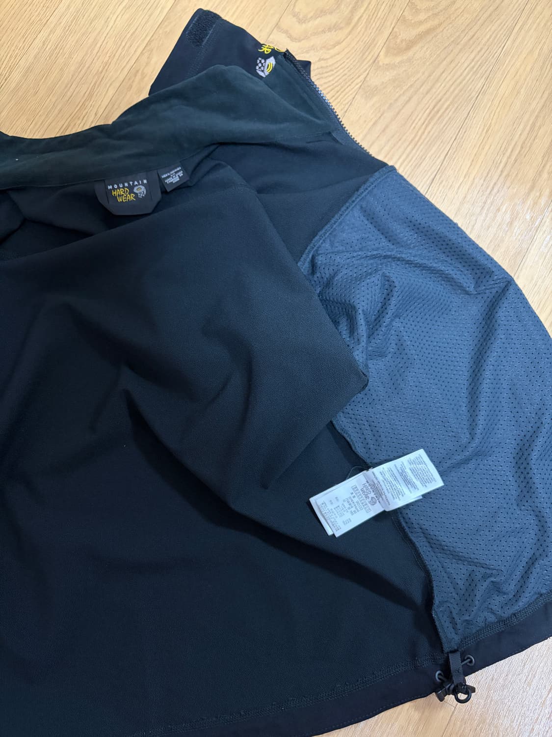 [S] 마운틴하드웨어 소프트쉘 자켓 블랙 상품이미지6