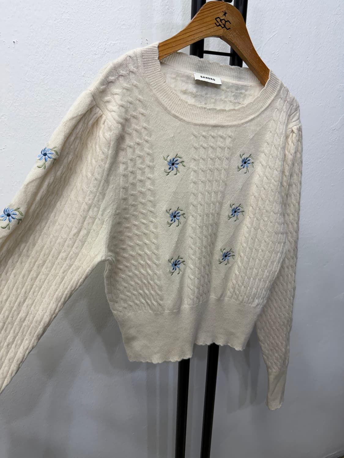 정품) 산드로 신형 플라워 자수 니트 2 상품이미지2
