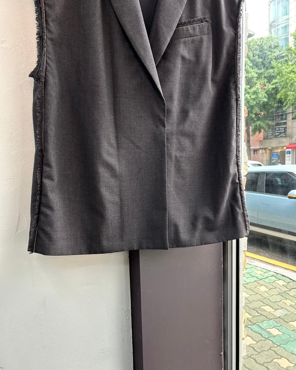 40/ 브루넬로 쿠치넬리 커팅 디테일 베스트 자켓 상품이미지4