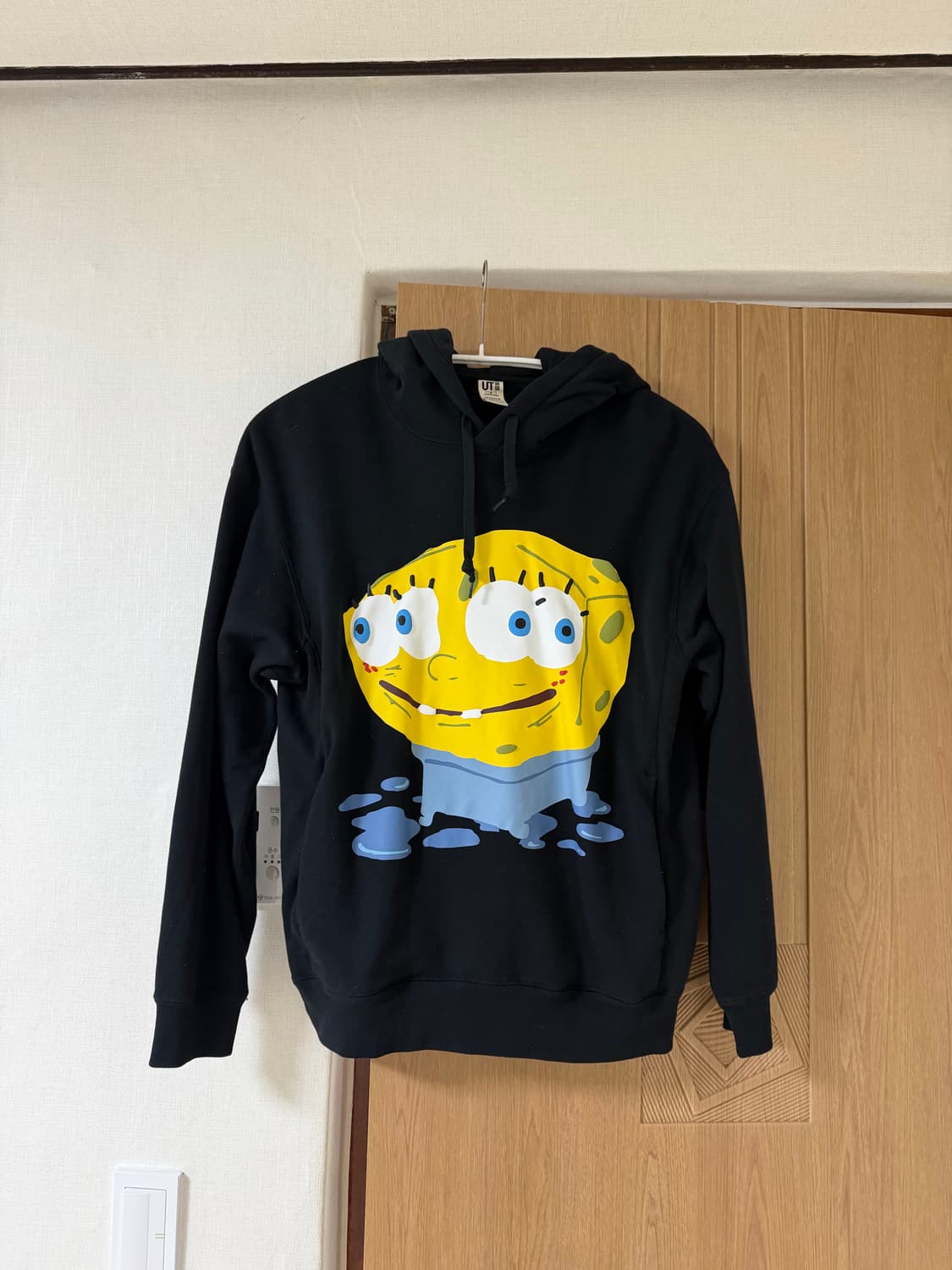 유니클로 UT CPFM 스폰지밥 후드티 M (새상품) 상품이미지1