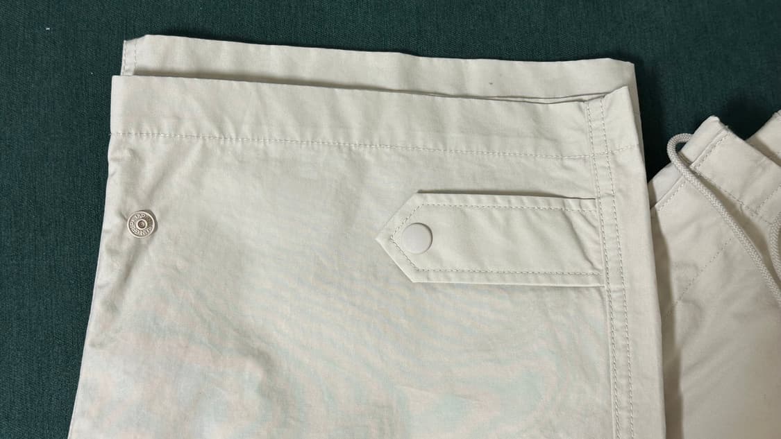 유니클로 U 22 S/S 와이드피트파라슈트팬츠 상품이미지2