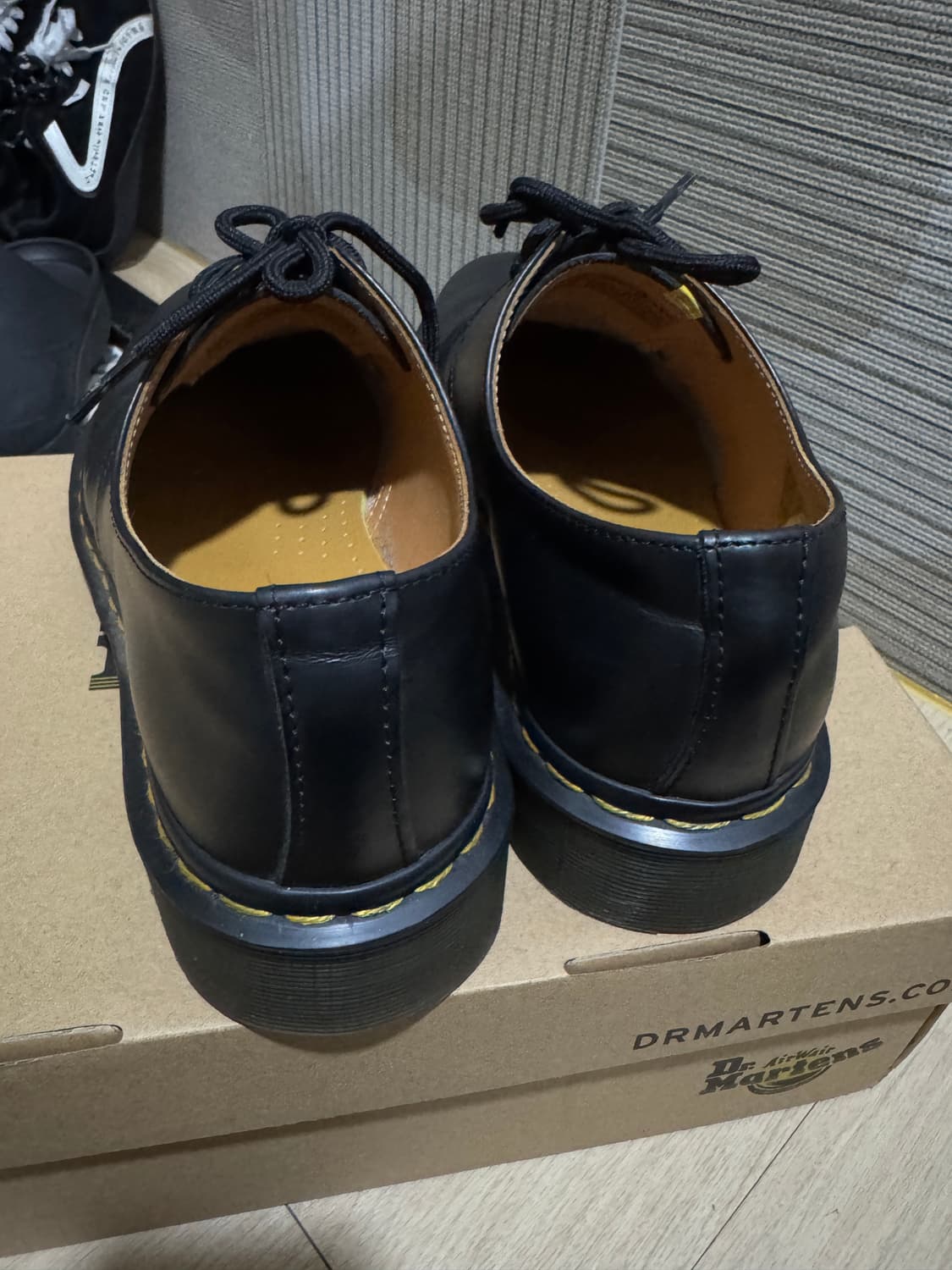 닥터마틴 1461 스무스 uk7 260 상품이미지2