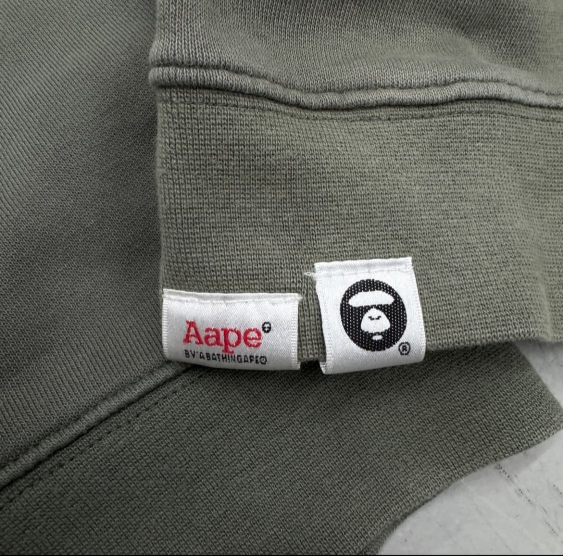 베이프 에이스 카키 맨투맨 상품이미지5