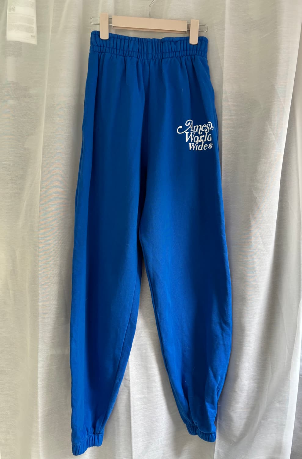아메스 SIGNATURE LOGO SWEATPANTS BLUE 상품이미지1