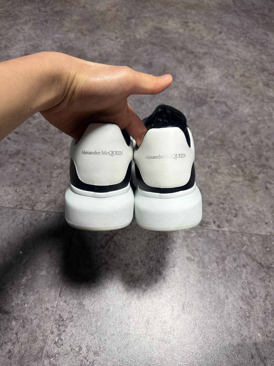 알렉산더맥퀸 오버솔 42 새상품급 상품이미지3