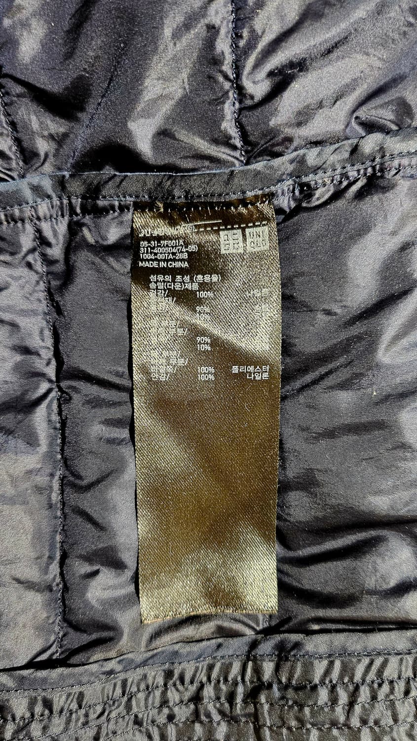 (세탁완료) 유니클로 초경량 다운 패딩 딥네이비 M 95 상품이미지7