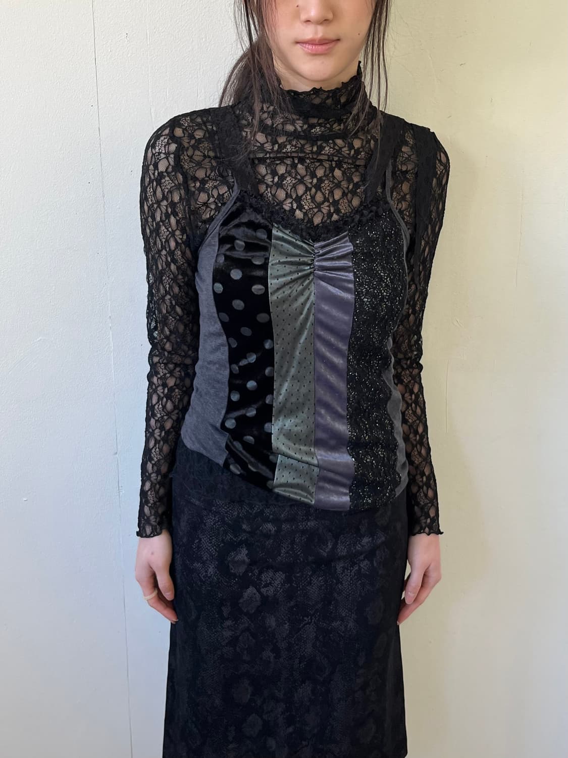 SUFFUSE 블랙 시스루 터틀넥 상품이미지3