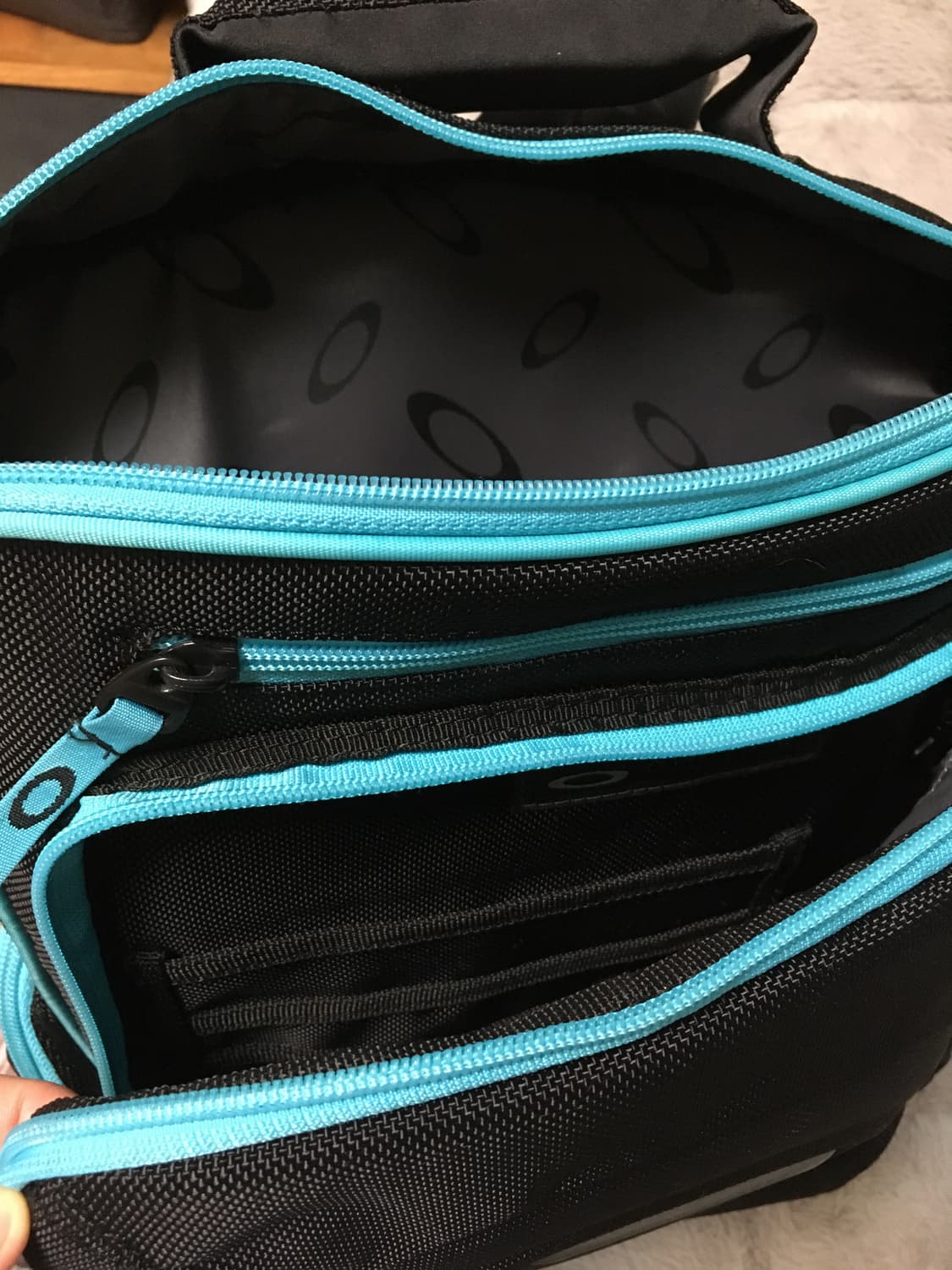 oakley vintage square bag 상품이미지5