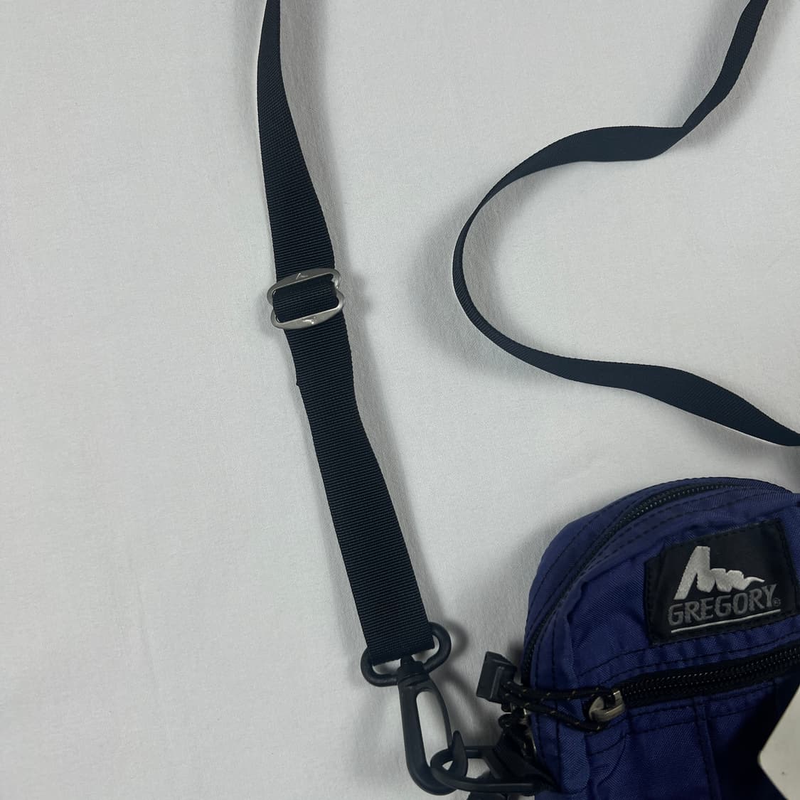 데드스탁 그레고리 gregory 로고 미니 크로스백 가방 상품이미지4