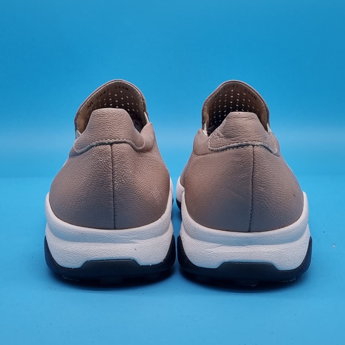 ooo 클라우드나인 펀칭슬립온 245 상품이미지3