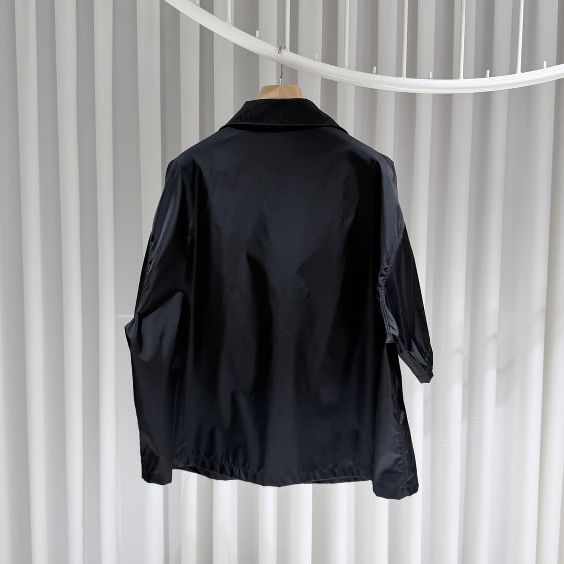 (S+급/XL) / 프라다 삼각로고 리나일론 쇼트 슬리브드 반팔 셔츠 상품이미지5
