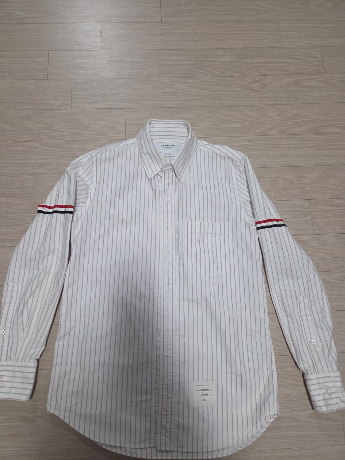 톰브라운 암밴딩 핀스트라이프 셔츠 상품이미지3