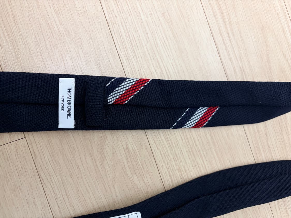 톰브라운 울 사선 네이비 넥타이 상품이미지4