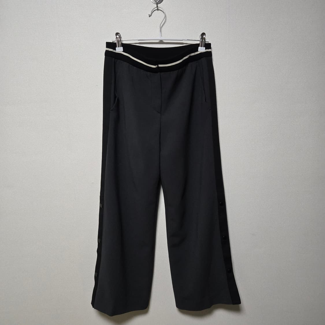 톰그레이하운드 사이드버튼 슬랙스 / 여성 팬츠/ 여성 슬랙스  상품이미지1