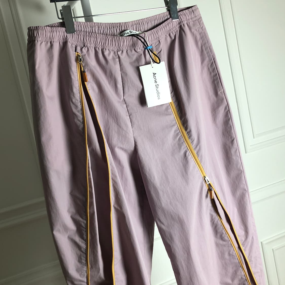 아크네 지퍼 트랙 팬츠 상품이미지2