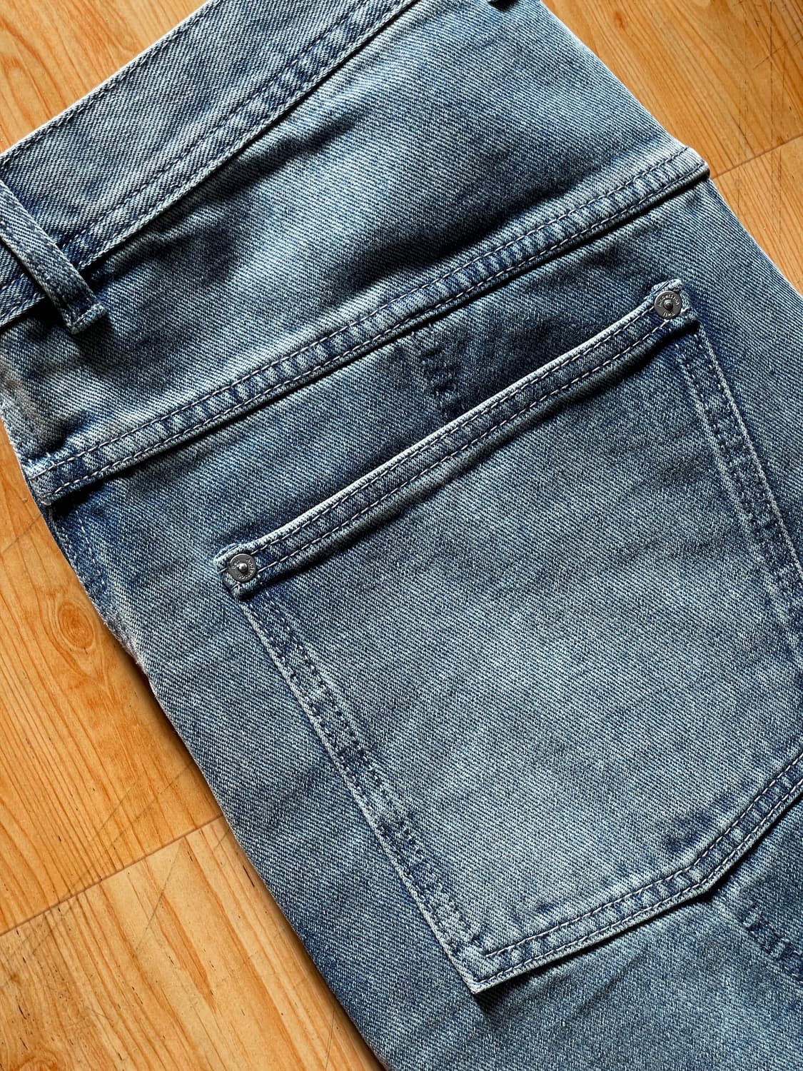 앤더슨벨의 워시드 블루 지퍼 와이드 레그 진 상품이미지3