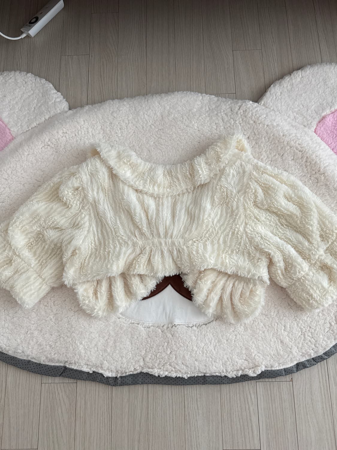 히메갸루 라떼갸루 아이보리 퍼 볼레로 가디건 상품이미지2